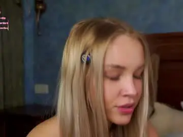 Chaturbate Adult Video Chat of lipswithsmileonthem