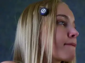 Chaturbate Sex Cam of lipswithsmileonthem