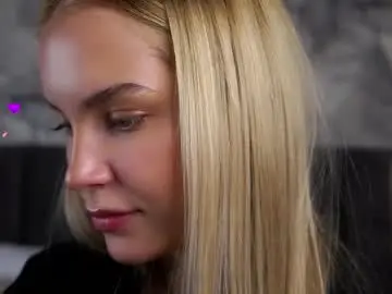 Chaturbate Free Live Porn of lipswithsmileonthem