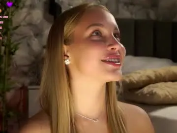 Chaturbate Free Porn Cam of lipswithsmileonthem