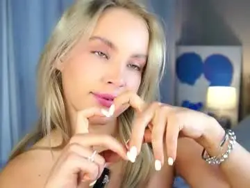 Chaturbate Live Porn of lipswithsmileonthem