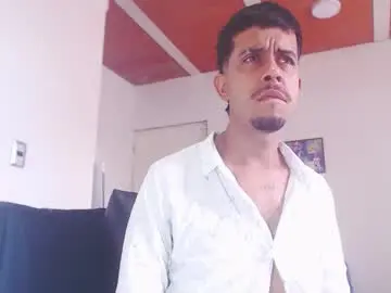 Chaturbate Sex Chat of tommy_c0rtez