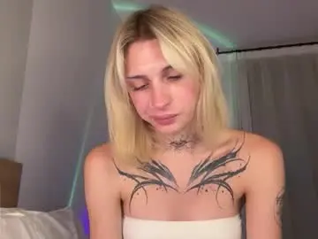 Chaturbate Live Sex Cam of barbie_bi