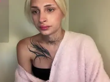 Chaturbate Live Sex Cam of barbie_bi