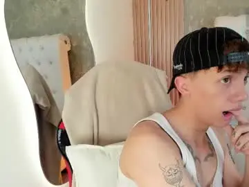 Chaturbate Live Sex Cam of timothy_ross