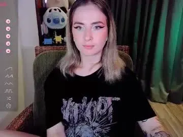 Chaturbate Live Sex Cam of shyfoxxxy
