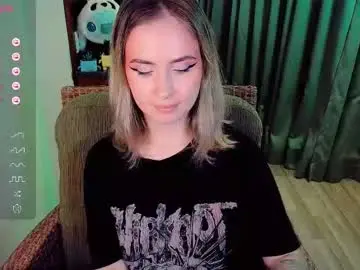 Chaturbate Live Sex Cam of shyfoxxxy