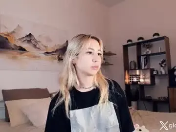 Chaturbate Adult Video Chat of _golden_moon_