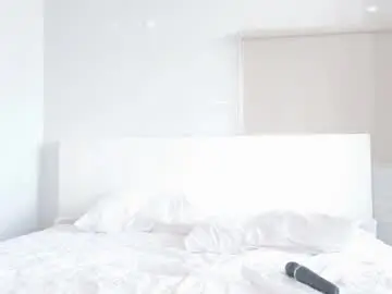 Chaturbate Live Sex Cam of akina_star