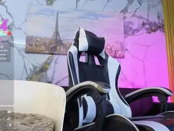 Chaturbate Live Sex of ebony_and_boy23_pm