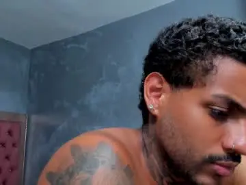 Chaturbate Best live sex cam show of luigi1_