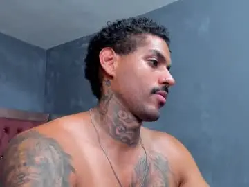 Chaturbate Live Porn of luigi1_