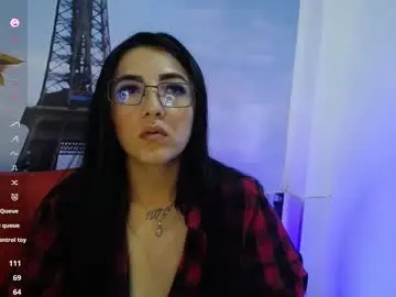 Chaturbate Live Sex Cam of emy_gray_1
