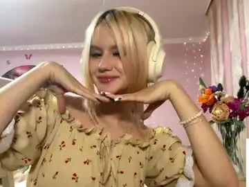 Chaturbate Adult Webcams of bebravee