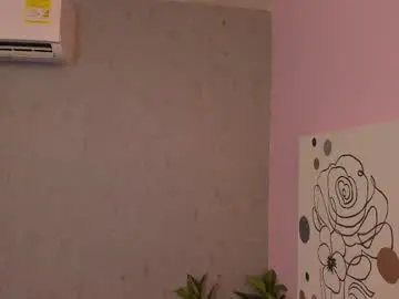 Chaturbate Nude Webcam of liil_miia