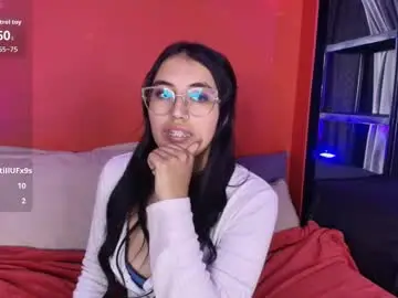 Chaturbate Best live sex cam show of miadiazzz