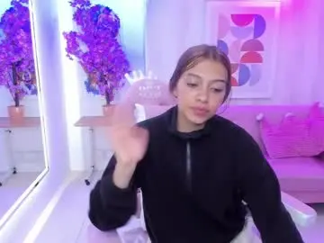 Chaturbate Live Sex Cam of chloe_andrewss