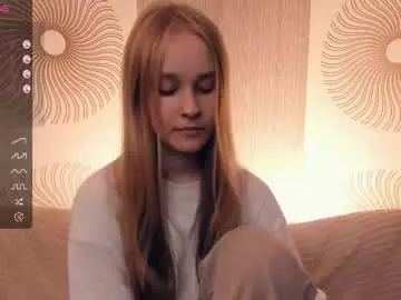 Chaturbate Watch Live Sex Cams of holleymoon