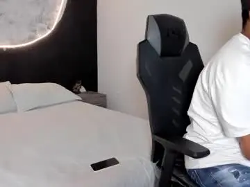 Chaturbate Watch Live Sex Cams of isaacblack_