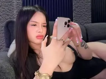 Chaturbate Nude Webcam of hugecockeightine