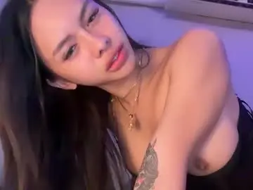 Chaturbate Live Porn of hugecockeightine