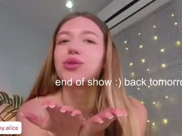 Chaturbate Live Sex Cam of vi__sky