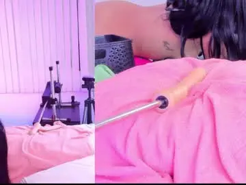 Chaturbate Live Sex of kinkymindy_