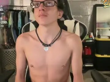 Chaturbate Adult Video Chat of robertcicijr21