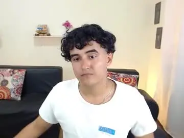 Chaturbate Live Sex Cam of youwilly