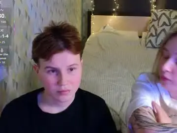 Chaturbate Live Sex Cam of lovelygirllss