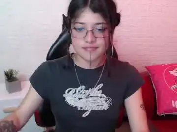 Chaturbate Adult Video Chat of petite_melodyy