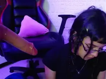 Chaturbate Adult Video Chat of petite_melodyy