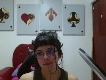 Chaturbate Watch Live Sex Cams of petite_melodyy