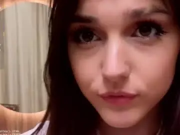 Chaturbate Adult Video Chat of ericapapandrea