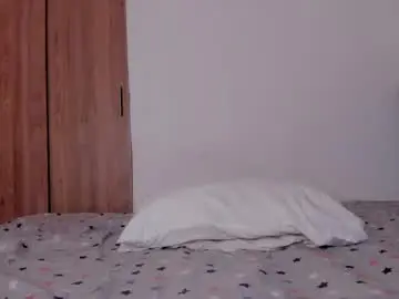 Chaturbate Live Sex Cam of its_me_miley