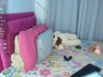 Chaturbate Live Sex Cam of 01dulcemaria_