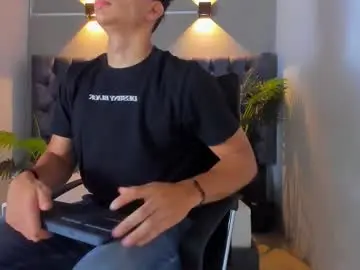 Chaturbate Free Live Porn of alan_redinger