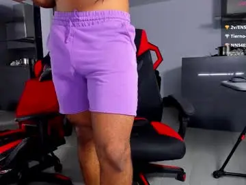 Chaturbate Live Sex Cam of troywesly_