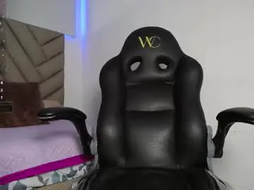 Chaturbate Live Sex Cam of heluejamil