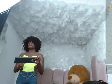 Chaturbate Live Sex Cam of puca_eboony