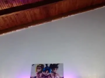 Chaturbate Live Sex Cam of carameloxoxox