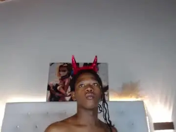 Chaturbate Adult Video Chat of carameloxoxox