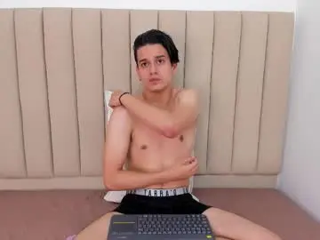 Chaturbate Free Porn Cam of gremory_and_redlin69