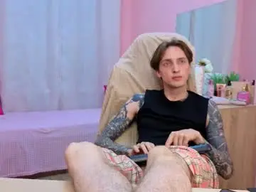 Chaturbate Nude Webcam of alexxone_