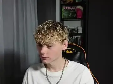Chaturbate Free Live Porn of kirill_20_cm