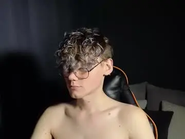 Chaturbate Free Live Porn of kirill_20_cm