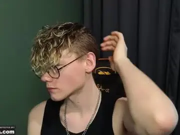 Chaturbate Live Sex of kirill_20_cm