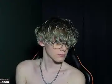 Chaturbate Live Sex of kirill_20_cm