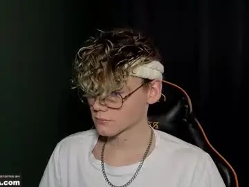 Chaturbate Sex Cam of kirill_20_cm