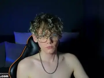 Chaturbate Live Porn of kirill_20_cm